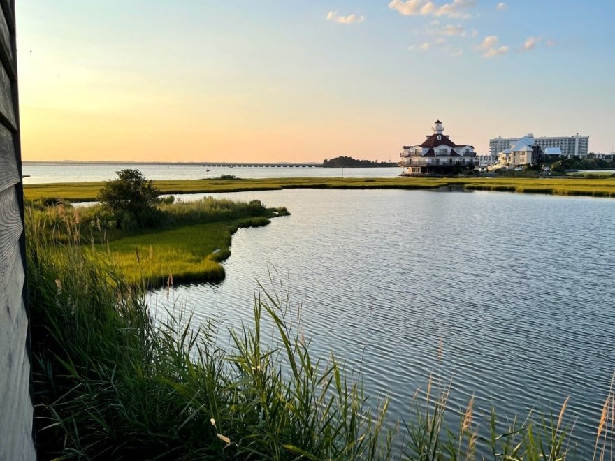 Macky's Bayside Bar & Grill