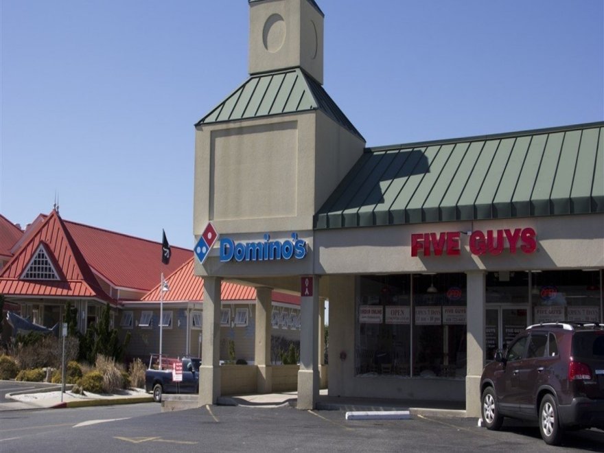Domino's Pizza Domino's Pizza