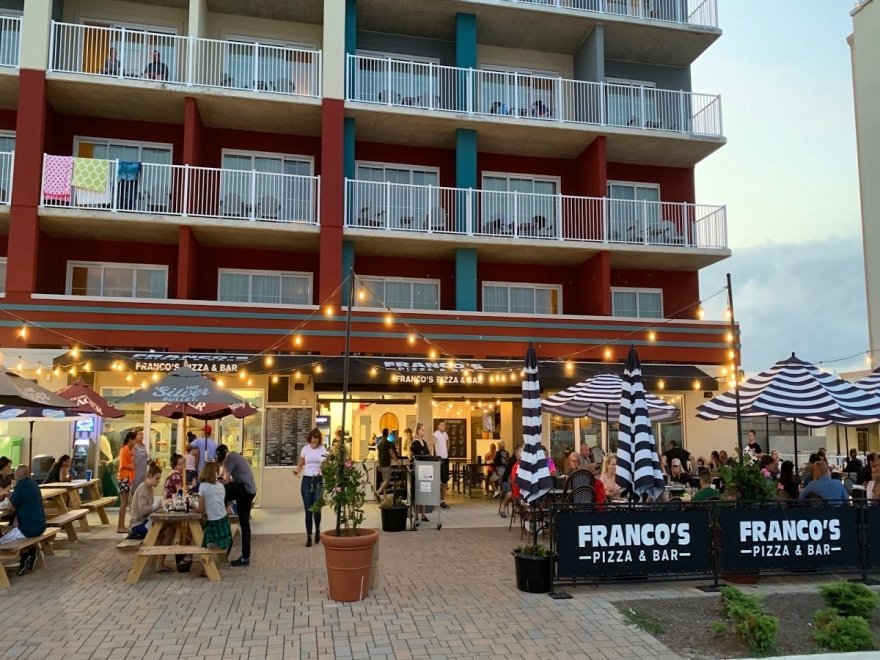 Franco's Pizza and Bar Franco's Pizza and Bar